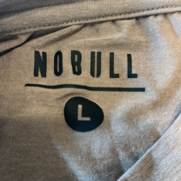 2 Nobull muscle tanks - Picture 4 of 4